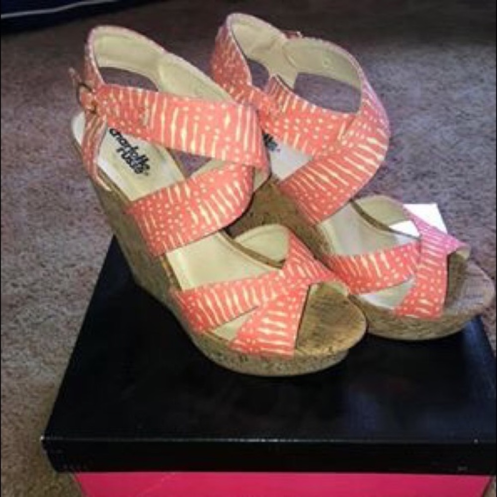 Statement wedges